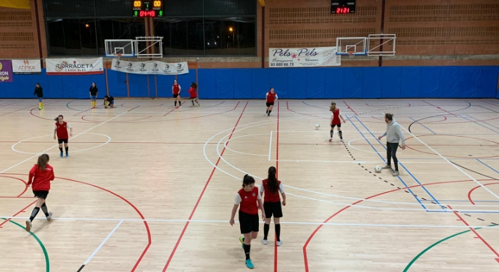 Empat de prestigi del juvenil femeni contra el Castelldefels